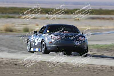media/Oct-26-2025-CalClub SCCA (Sun) [[8ce1e69566]]/Group 2/Grapevine/